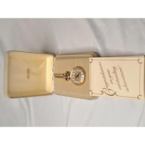 NOS 1981 Avon President’s Club 17-Jewel Le Jour Pendant Watch - Mint & Working